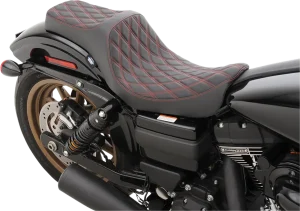 Asiento Predator III - doble diamond negro/rojo