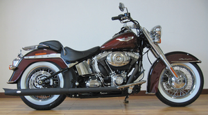 Escape true dual ajustable MCJ instalado en motocicleta Softail Twin Cam
