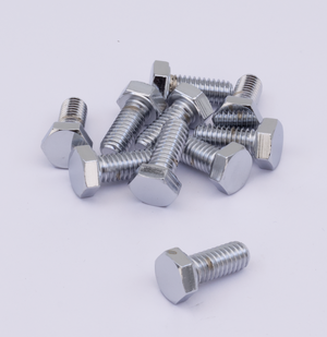 Surtido de tornillos de cabeza Allen con acabado cromado brillante