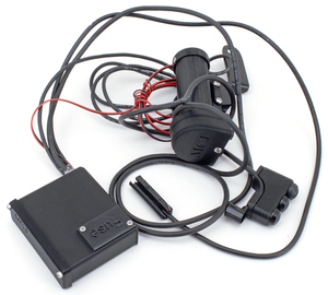 Escape 2 en 1 ajustable MCJ instalado en Harley-Davidson Nightster