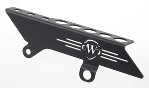 Protecciones de correa CULT-WERK instaladas en motocicleta