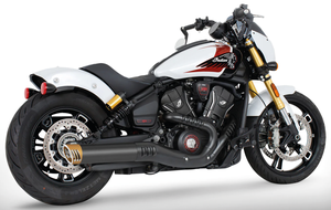 Par de silenciosos slip-ons de 4 pulgadas instalados en Indian Scout modelo 2025