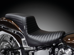 Sissy bar Le Pera Kickflip negro para Softail Milwaukee Eight