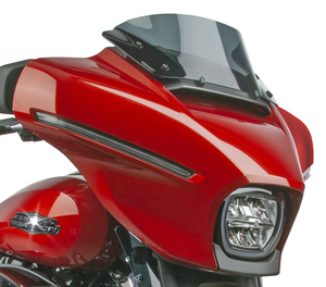 Parabrisas transparente National Cycle VStream instalado en motocicleta Harley Touring