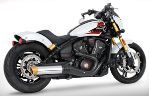 Par de silenciosos slip-on de 4 pulgadas instalados en Indian Scout modelo 2025