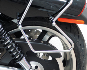 Soportes para alforja Fehling instalados en motocicleta