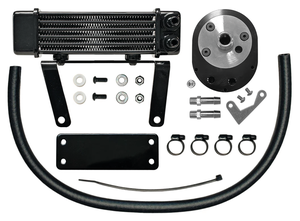 Radiador de aceite Jagg Lowmount instalado en chasis de motocicleta Harley-Davidson Softail
