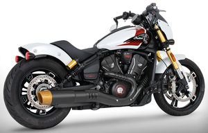 Par de silenciosos slip-ons de 4 pulgadas instalados en Indian Scout