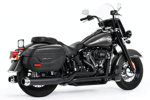 Escape doble verdadero American Outlaw instalado en motocicleta custom