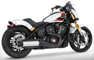 Par de silenciosos slip-ons de 4 pulgadas instalados en Indian Scout modelo 2025