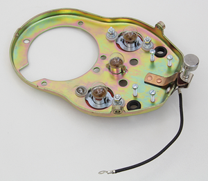 Instrumentos Cat-Eye instalados en el depósito de gasolina de una Harley-Davidson Fat Bob