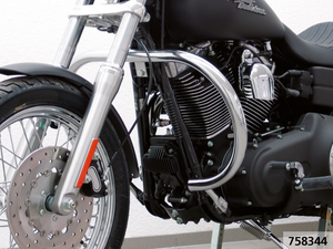 Defensas Fehling instaladas en una motocicleta Harley-Davidson Dyna