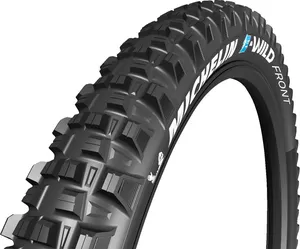 Neumático de bicicleta E-Wild visto de perfil sobre fondo blanco