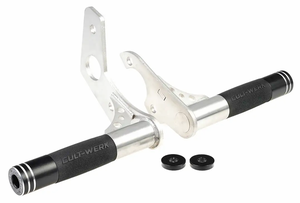 Barras protectoras negras Cult Werk instaladas en chasis Softail Harley-Davidson