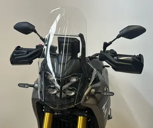 Cúpula transparente para Yamaha Tenere 700 vista lateral