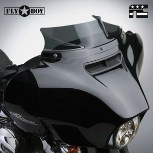 Parabrisas transparente National Cycle instalado en manillar de motocicleta Harley-Davidson Touring