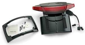 Luz trasera Ciro Latitude Lightstrike con soporte de matrícula para turismo