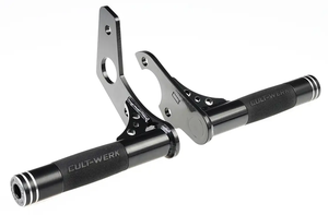 Barras protectoras negras Cult Werk instaladas en un Harley-Davidson Softail Milwaukee Eight