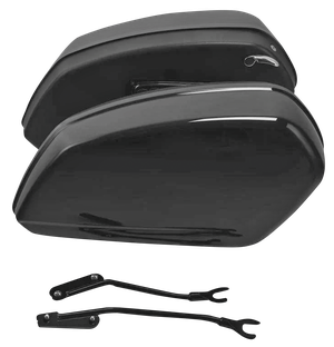 Kit de alforjas desmontables estilo Sport Glide montado en una motocicleta Harley-Davidson Softail