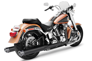 Sistema de escapes Racing True Duals montado en motocicleta Harley-Davidson