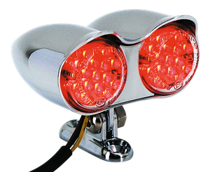 Piloto trasero dual Hi-Glide estilo Bullet con diodos LED montado en motocicleta