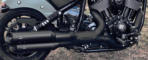 Par de silenciadores slip-on ajustables MCJ instalados en Indian Chief