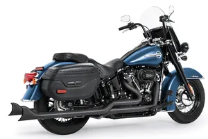 Escape Sharktail True Duals instalado en motocicleta