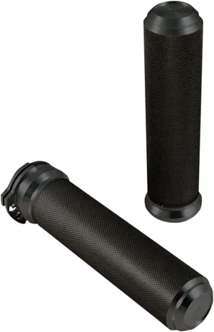 Par de puños Speed negros instalados en manillar de motocicleta custom