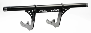 Barras protectoras negras Cult Werk instaladas en Harley-Davidson Softail Milwaukee Eight