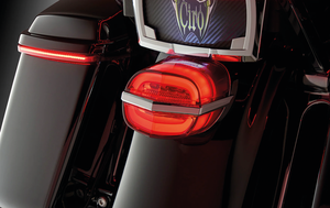 Piloto trasero Ciro Armor con tecnología Lightstrike para moto custom