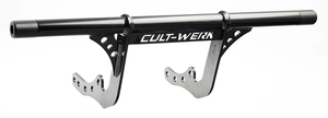 Barras protectoras negras Cult Werk instaladas en un Harley-Davidson Softail Milwaukee Eight