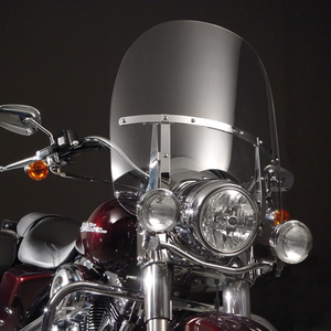 Parabrisas desmontable National Cycle Switchblade 2-Up instalado en motocicleta