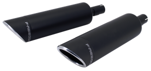 Par de silenciosos slip-on Combat instalados en motocicleta Harley-Davidson Fat Bob