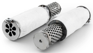 Par de escapes Staggered Duals instalados en motocicleta Harley-Davidson