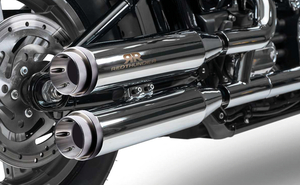 Silenciosos Redthumber instalados en motocicleta Harley-Davidson Softail