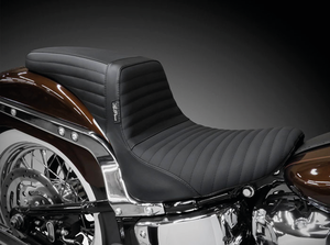 Respaldo Le Pera Kickflip negro para Softail Milwaukee Eight