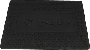 Alfombrilla de goma negra con textura antideslizante para motocicleta