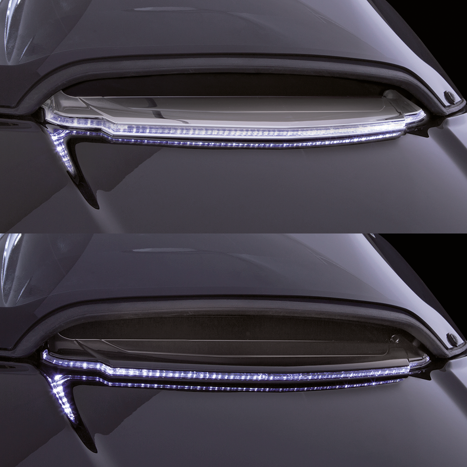 Adorno iluminado Vent de Ciro montado en carenado de Harley-Davidson Road Glide