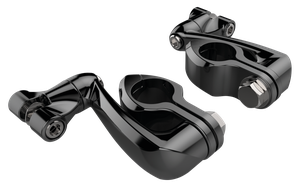 Kits de estriberas de carretera con protección de motor Ciro instalados en motocicleta