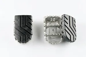 Kit reposapiés ION negro para motocicleta