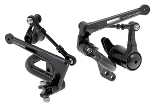 Kit de controles medios Arlen Ness instalado en manillar de motocicleta Harley Touring