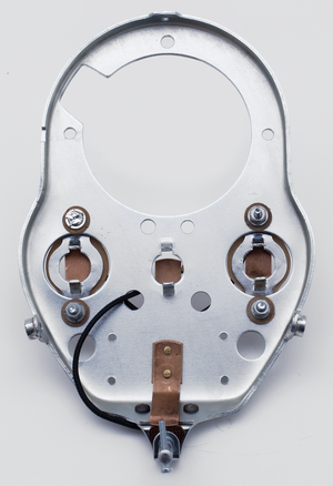 Instrumentos Cat-Eye instalados en el depósito de una Harley-Davidson Fat Bob
