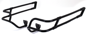 Protectores de alforjas estilo Dual Rail instalados en laterales de motocicleta