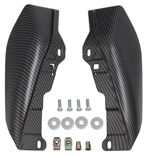 Par de deflectores de aire de chasis medio instalados en una motocicleta Harley-Davidson Touring