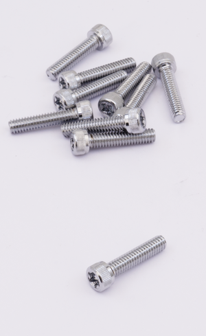 Conjunto de tornillos con cabeza hexagonal interna Torx y superficie cromada brillante