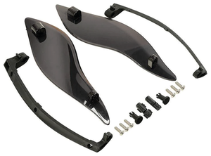 Deflectores de aire ajustables estilo Batwing instalados en el carenado frontal de una motocicleta Harley-Davidson Touring