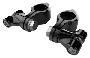 Kits de estriberas de carretera Ciro con protección del motor instalados en motocicleta