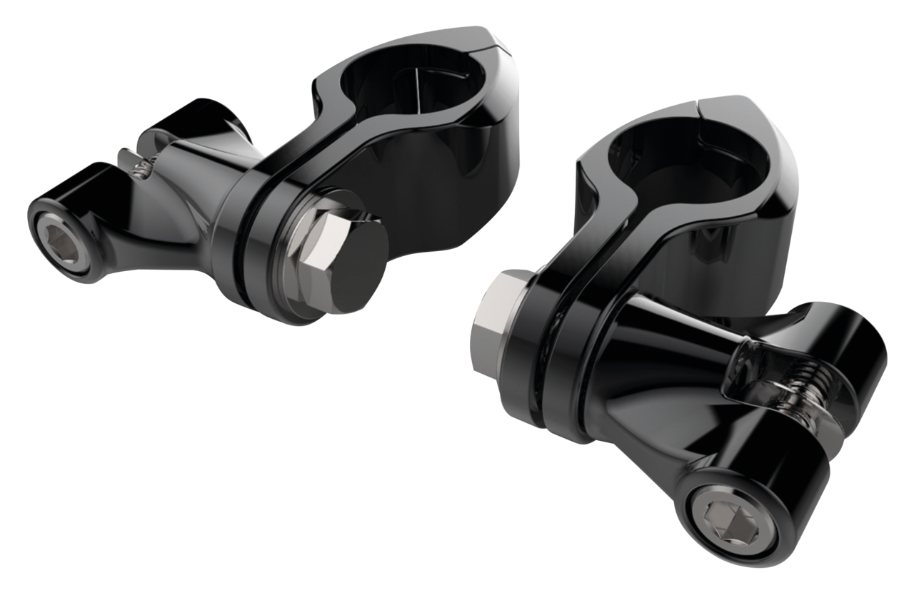 Kits de estriberas de carretera Ciro con protección del motor instalados en motocicleta