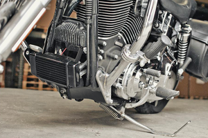 Enfriador de aceite Jagg con ventilador integrado para montaje bajo en motocicleta