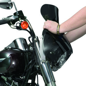 Parabrisas National Cycle Wave Switchblade instalado en motocicleta